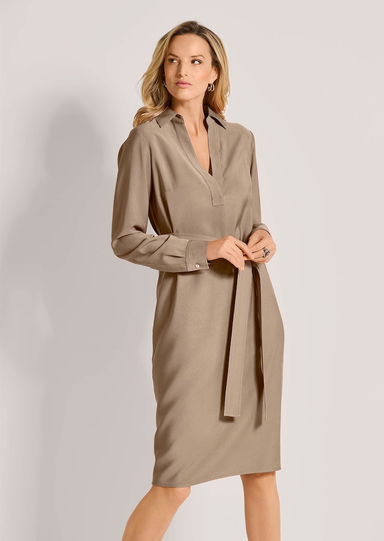 Tunika-Kleid mit Bindegürtel