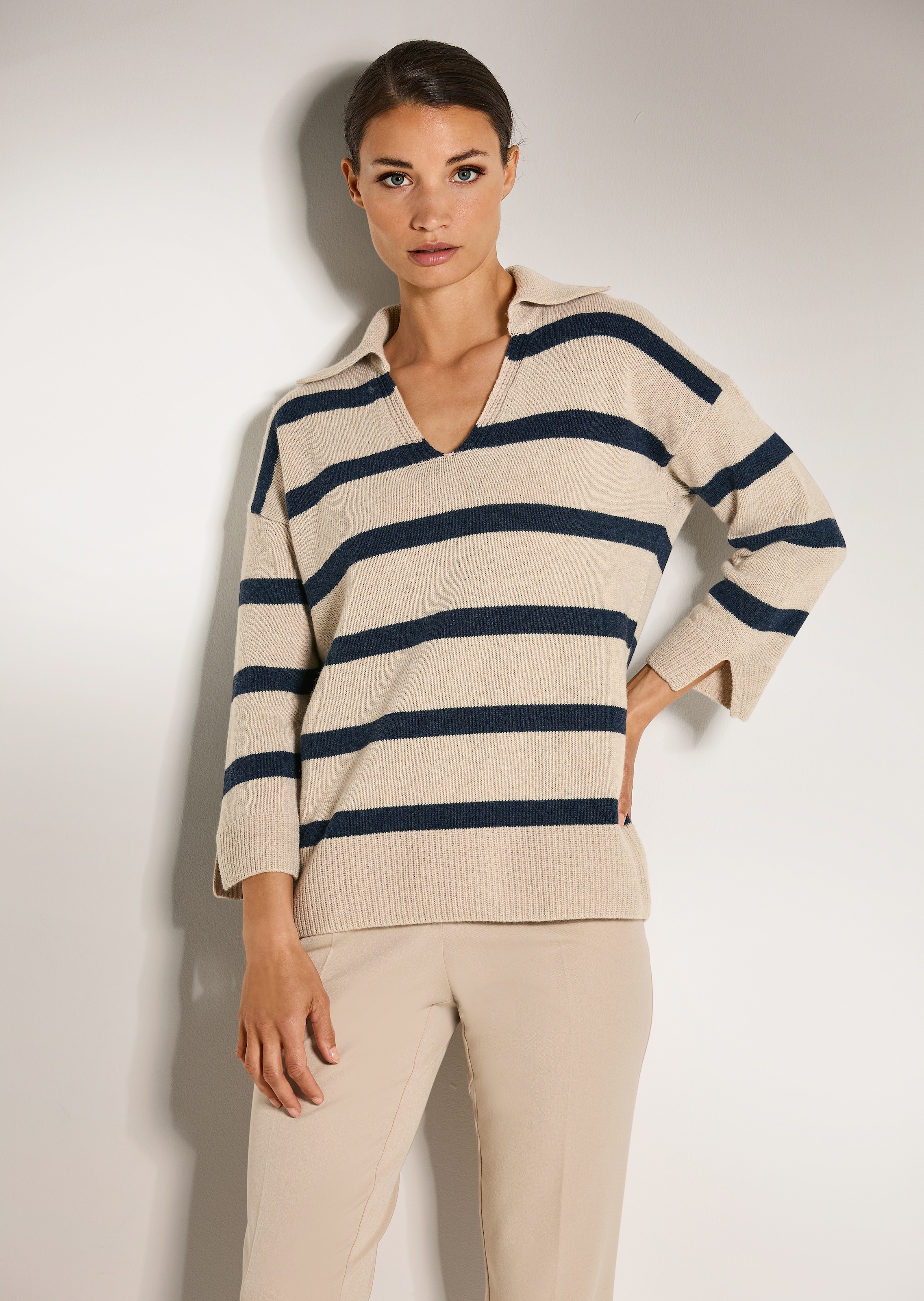 Gestreifter Pullover mit Polokragen