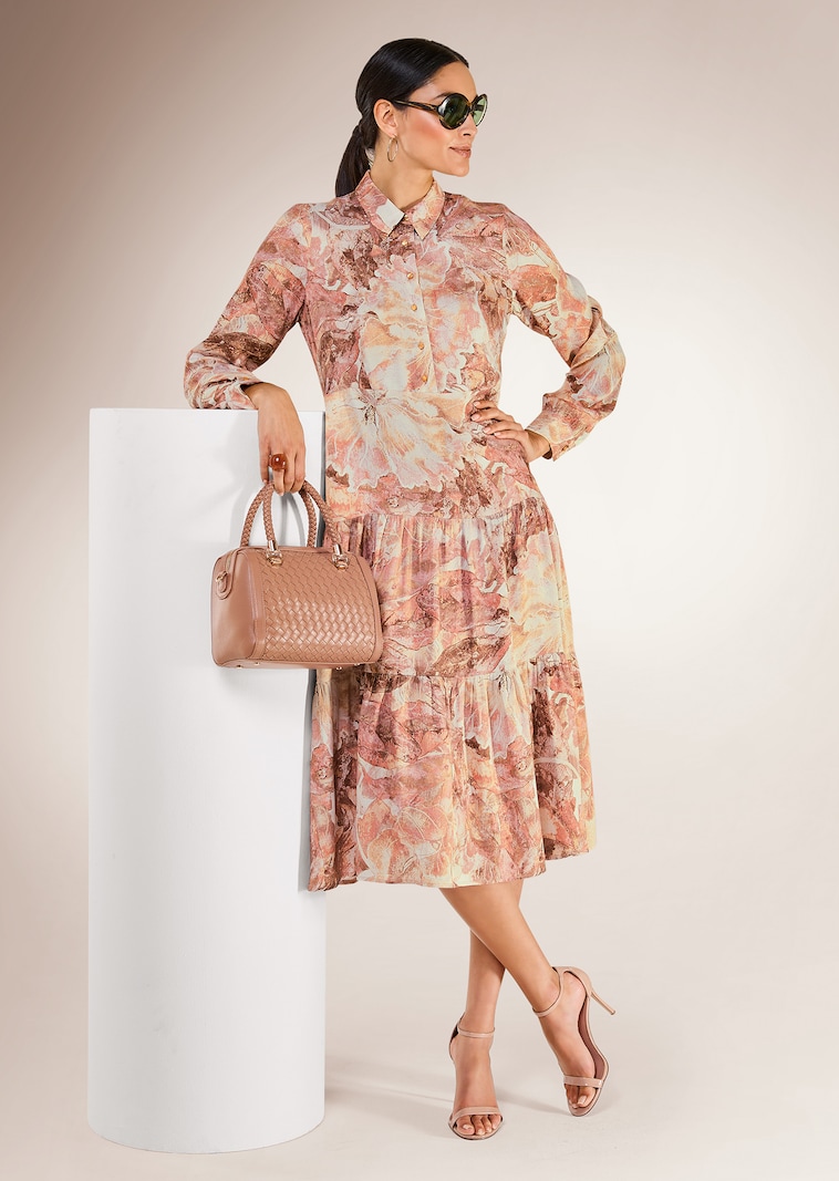 Sommerkleid mit Stufenrock