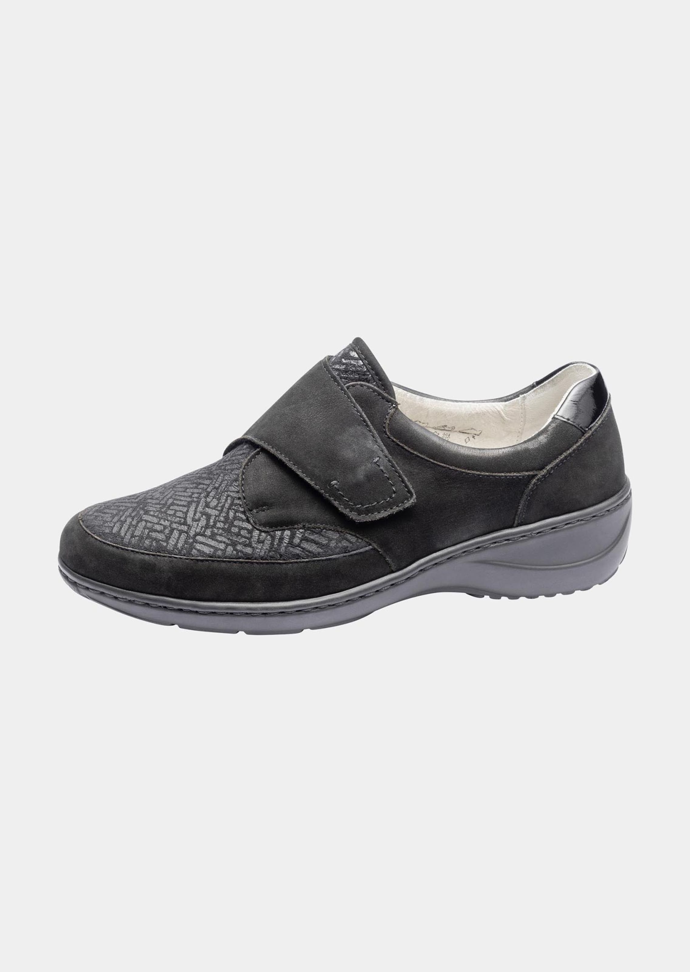 Chaussures basses avec large fermeture velcro