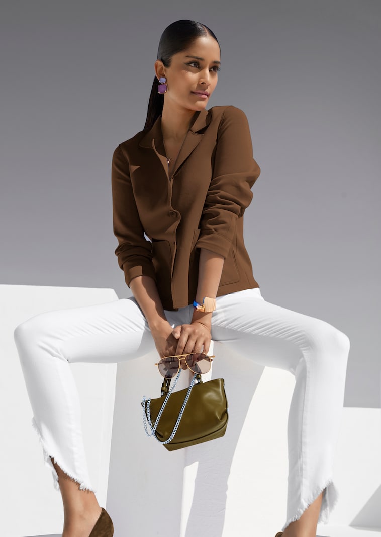 Schlanker Strickblazer mit langen Ärmeln