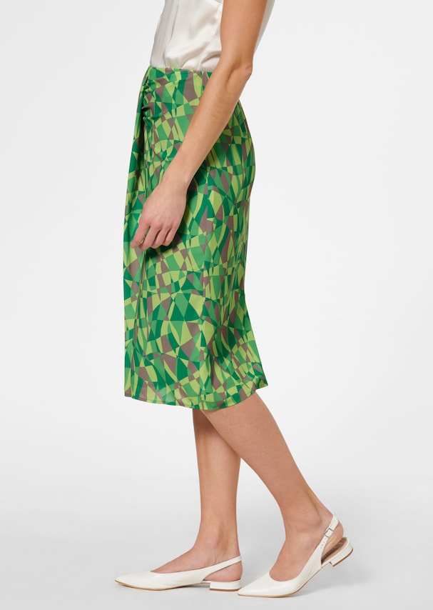Slim skirt with unique print 3