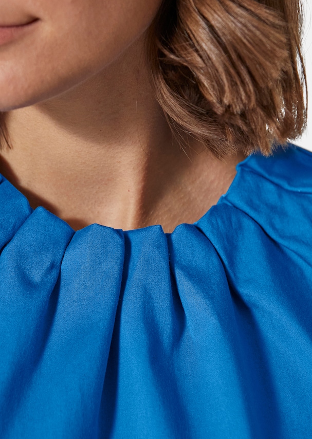 Blouse with pleats at the neckline 4
