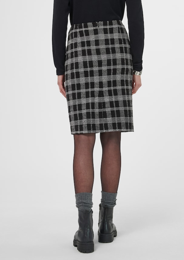 Pencil skirt with classic checked pattern 2
