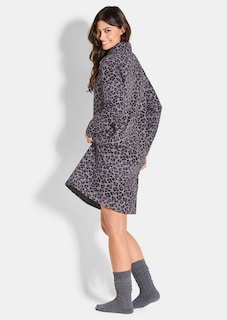 Homewear thumbnail 2
