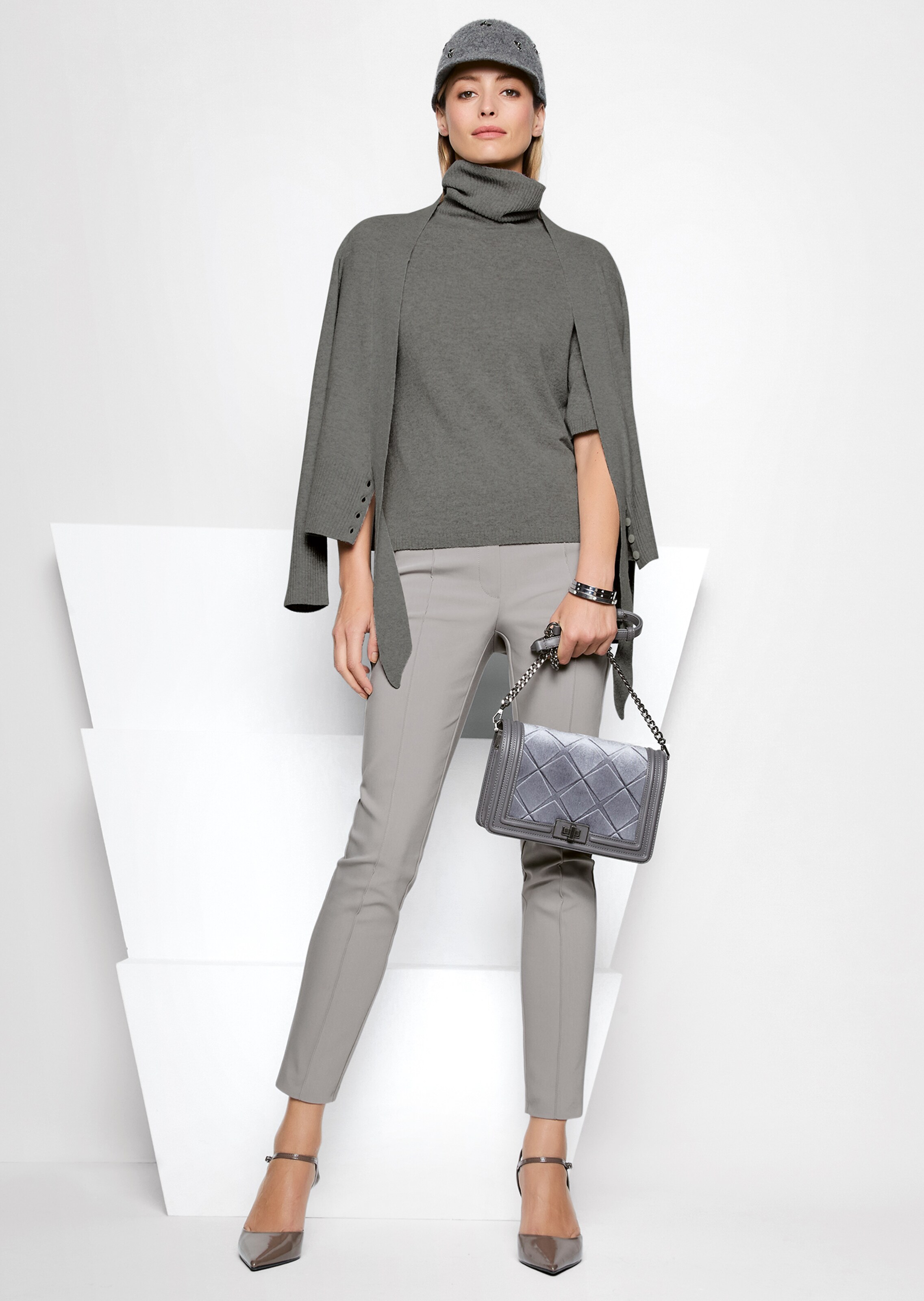 Kaschmir-Strickjacke mit tiefem V-Ausschnitt und Bindeband