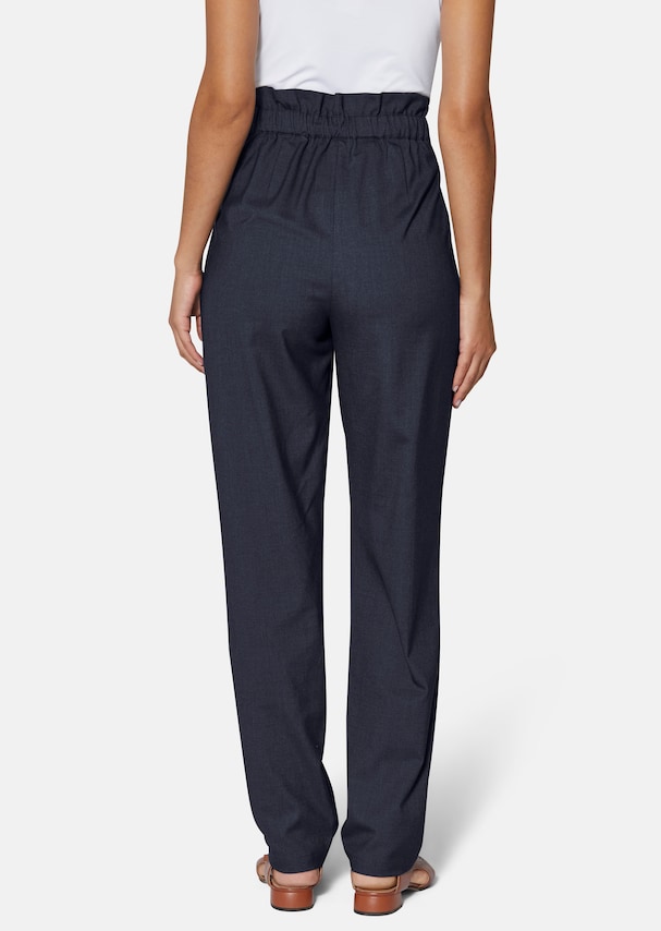 Pleated trousers with comfort waistband 2