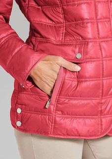 Leichte Steppjacke mit vielen Details thumbnail 5