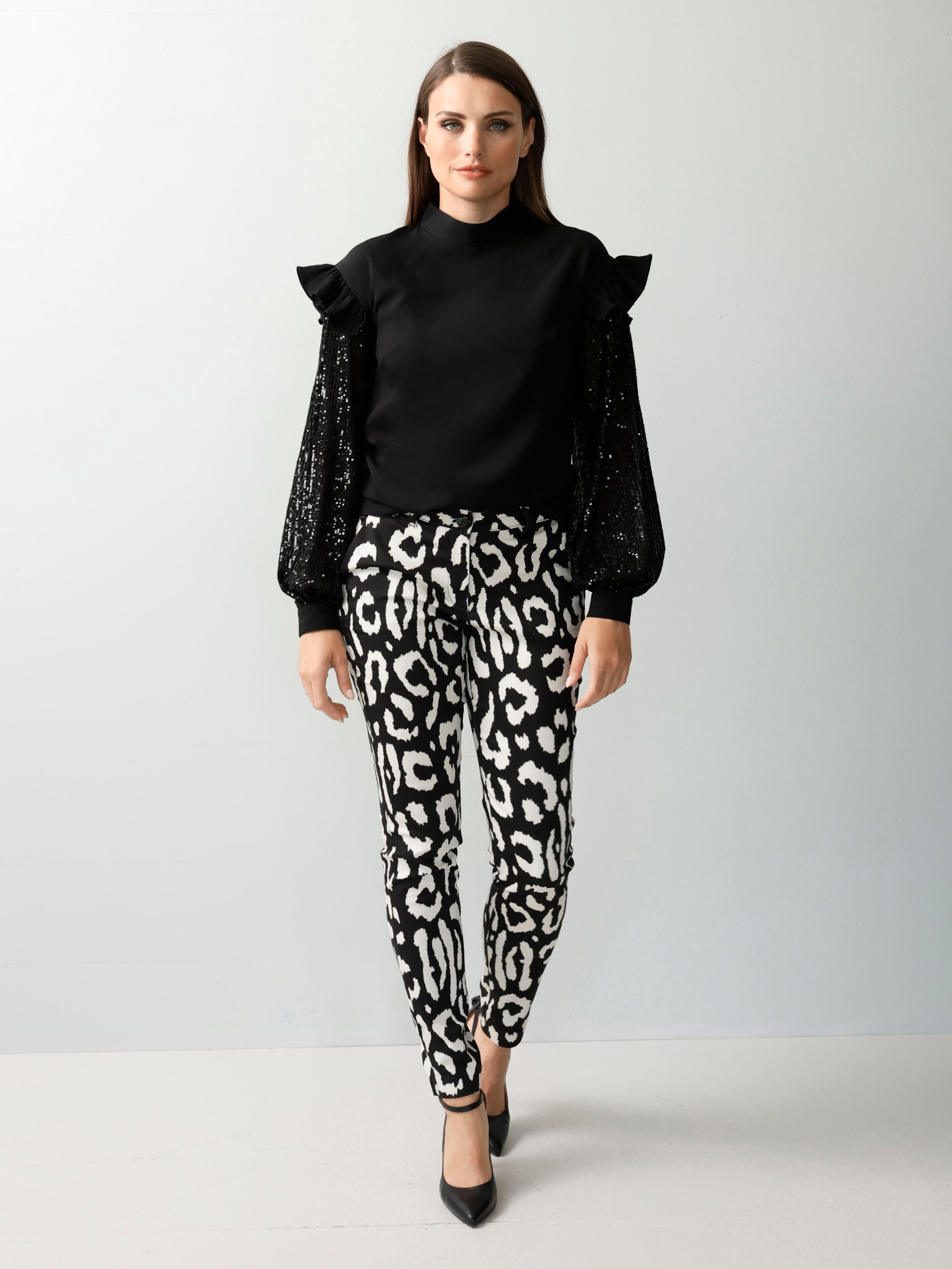 Bluse in angesagtem Materialmix