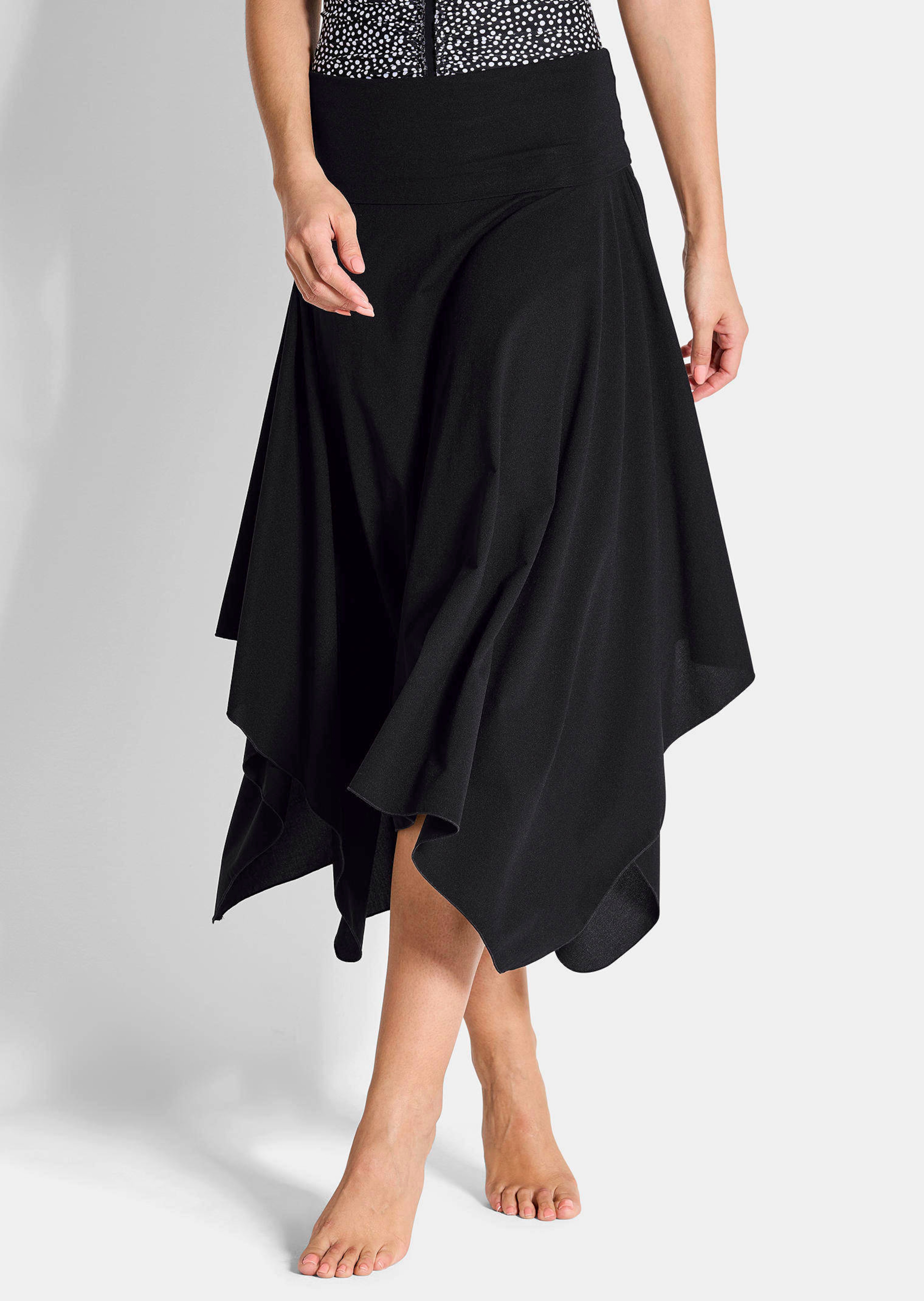 Multistyle skirt with wide waistband