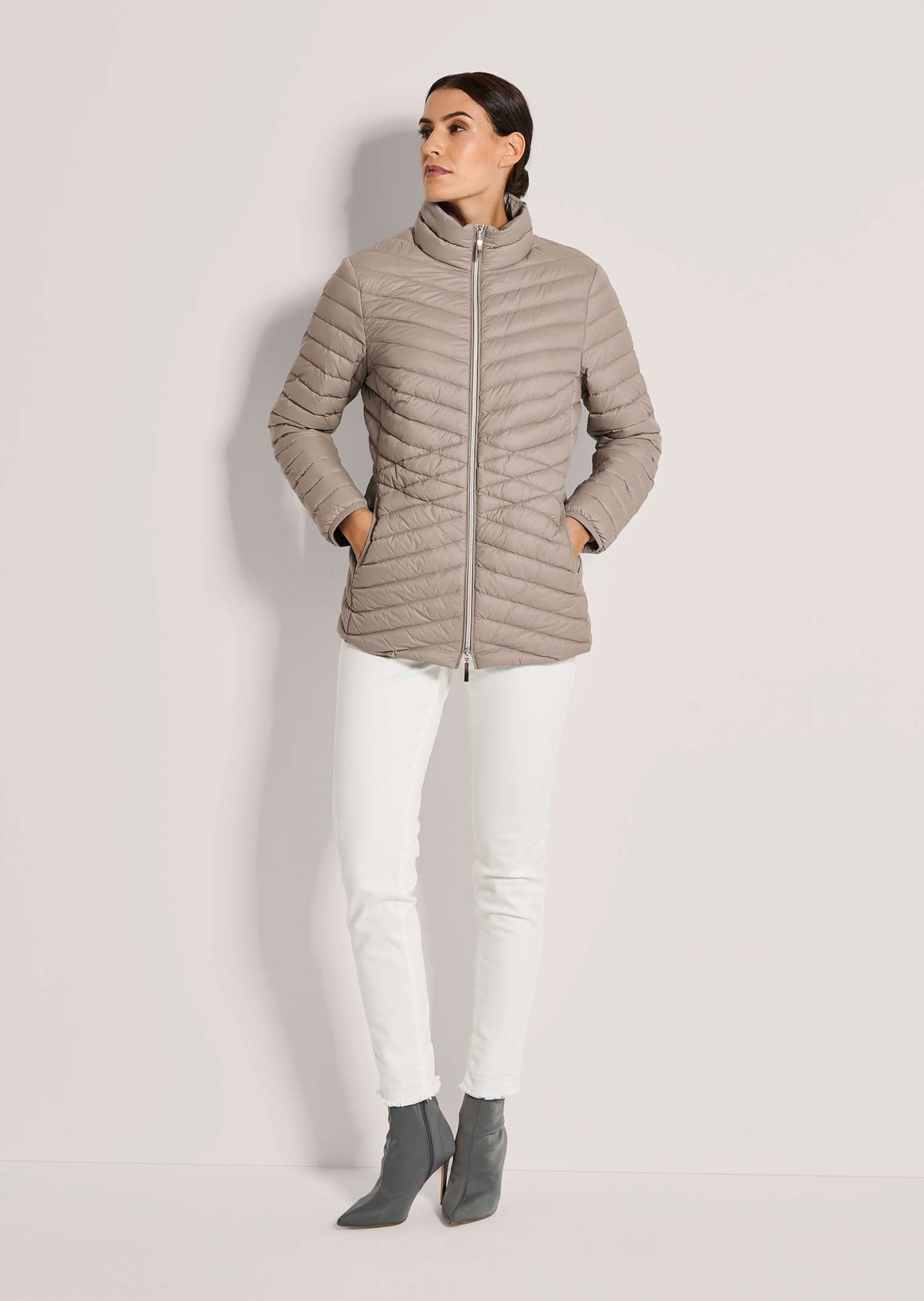 Gewatteerde jas met opstaande kraag