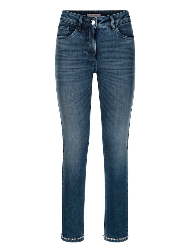 Jeans mit Dekosteinchen am Beinabschluss 2