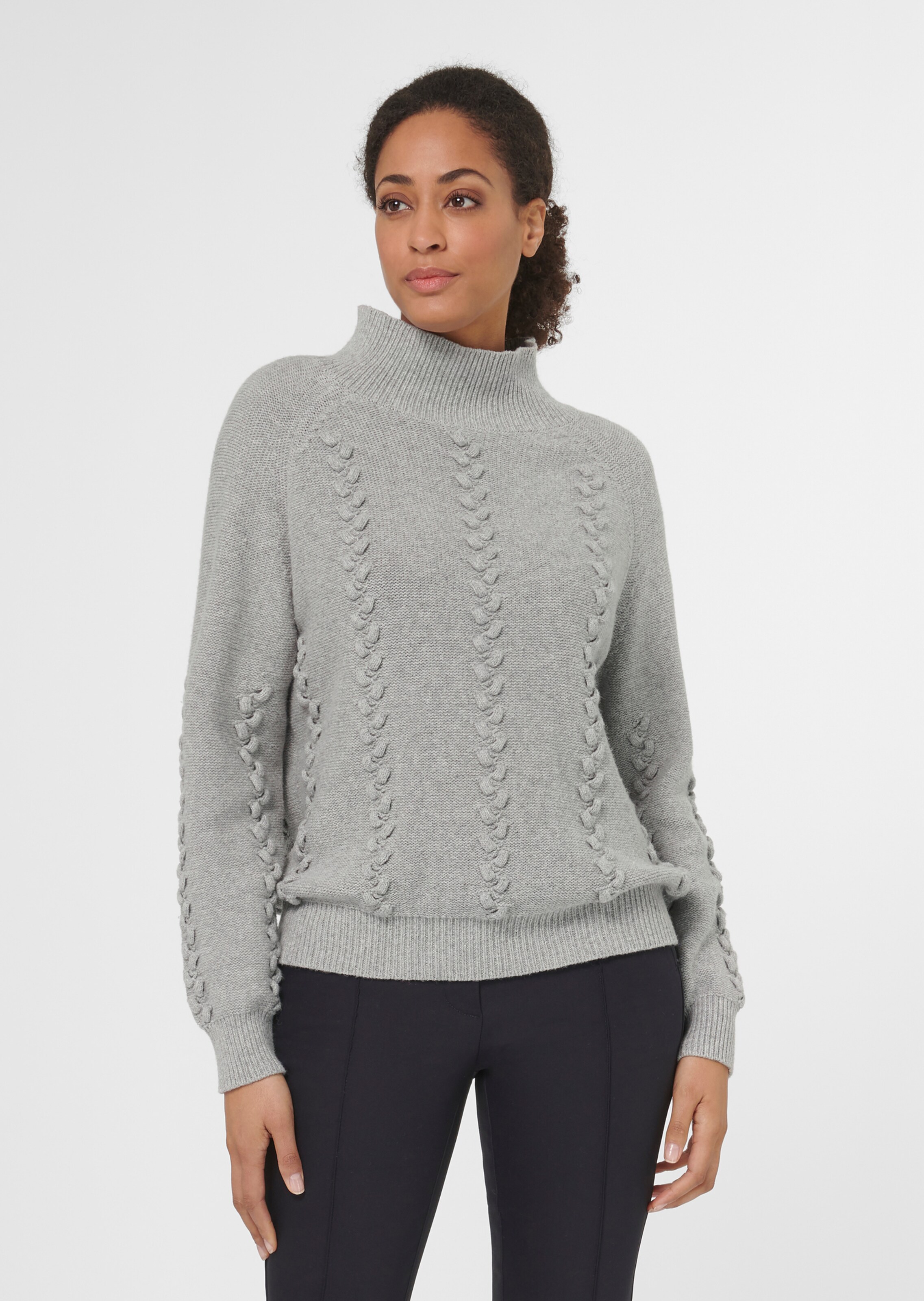 Pullover mit Noppenmuster