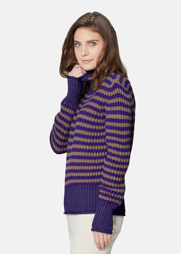 Soft virgin wool jumper with stylish stripes 3