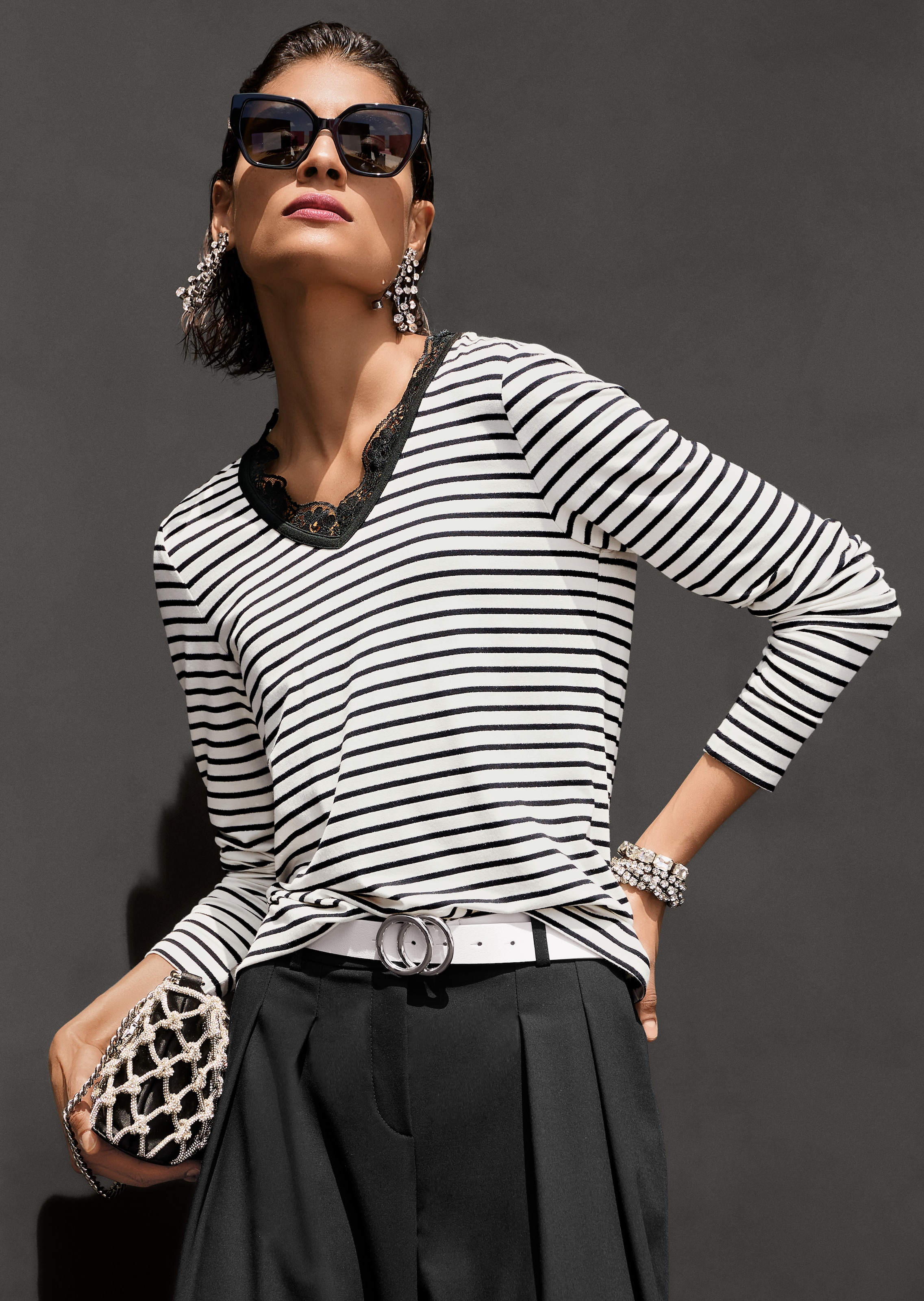 Ringelshirt mit Spitzen-Akzent