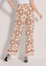 Weite Sommerhose mit Unikat-Print thumbnail 4