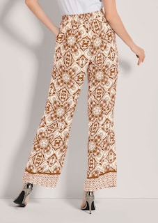 Weite Sommerhose mit Unikat-Print thumbnail 4