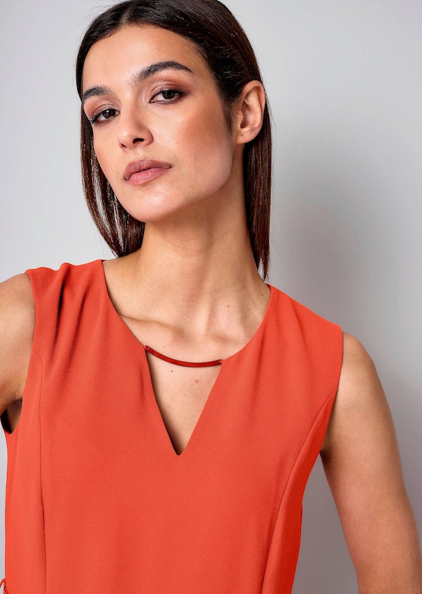Kleid mit Bindegürtel 6