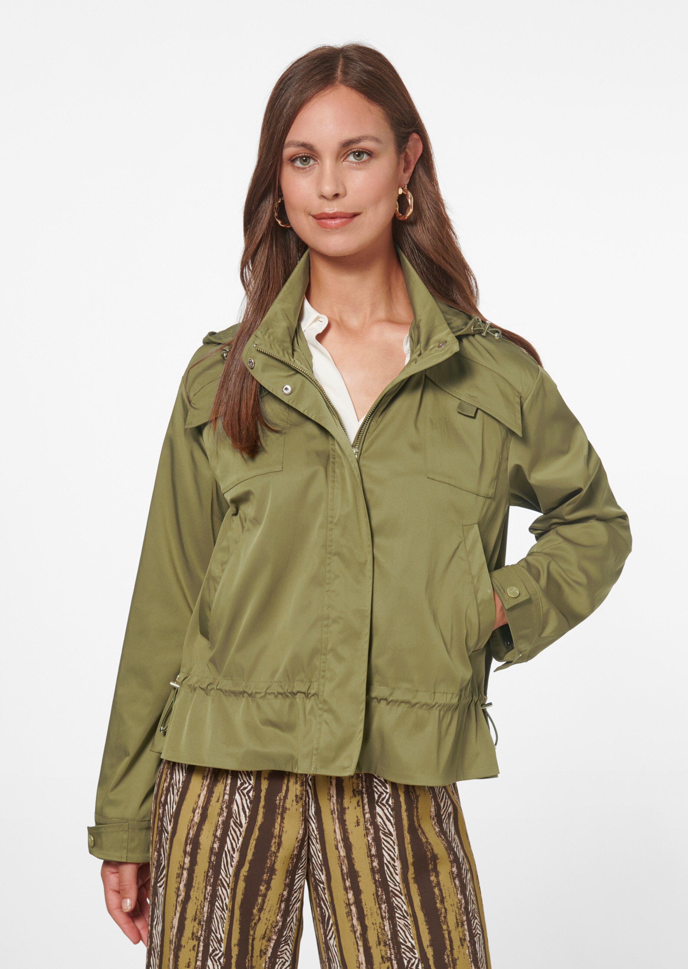 Sommerjacke mit Kapuze