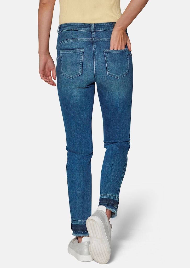 Jeans mit Fransensaum 2