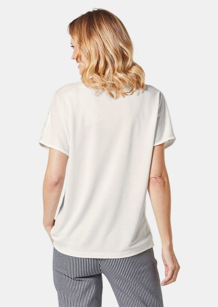 T-shirt en tissu dévoré 2