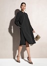 Hemdblusenkleid mit lässiger Silhouette thumbnail 1