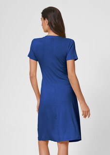 Robe thumbnail 3