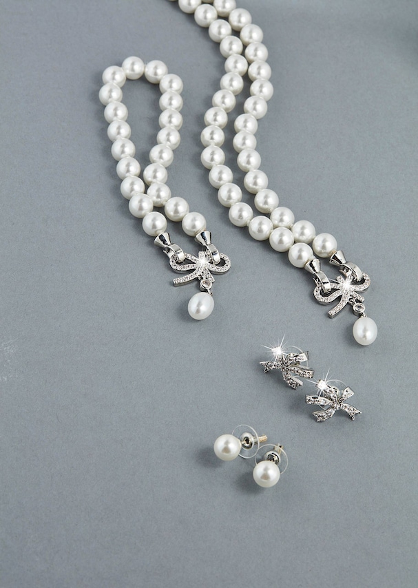 Lot de colliers de perles