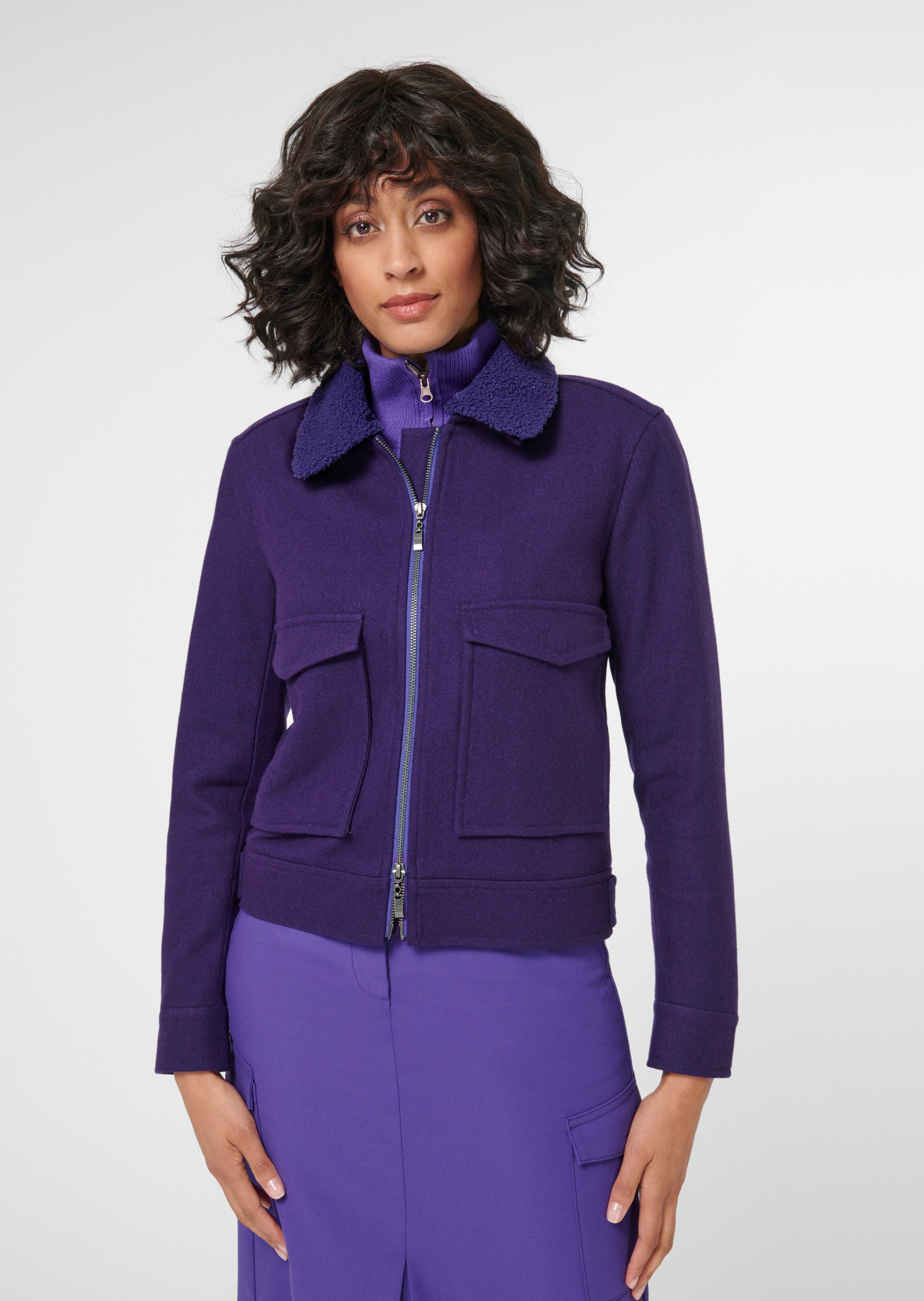 Veste courte avec col amovible en imitation fourrure