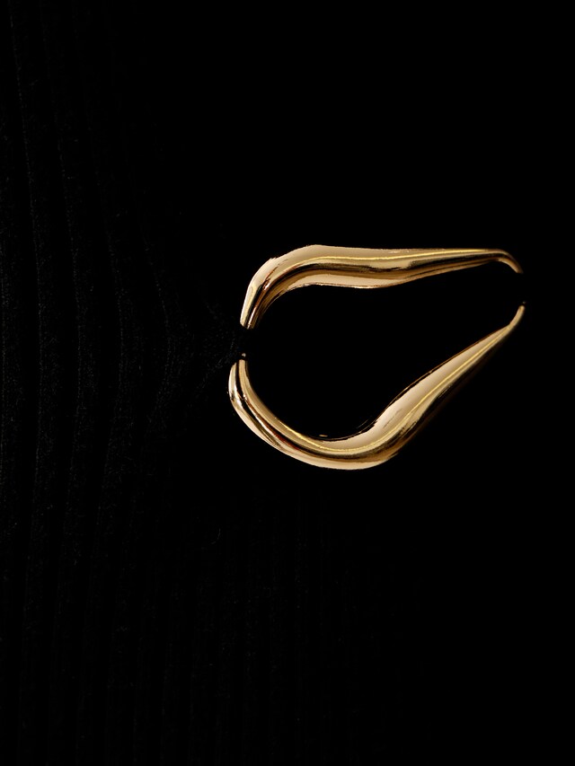 Strickkleid mit dekorativer Zierschnalle 3