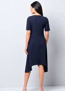 Kleid mit asymmetrischem Saum thumbnail 3