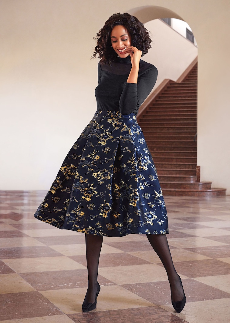 Jacquard skirt with glossy accents