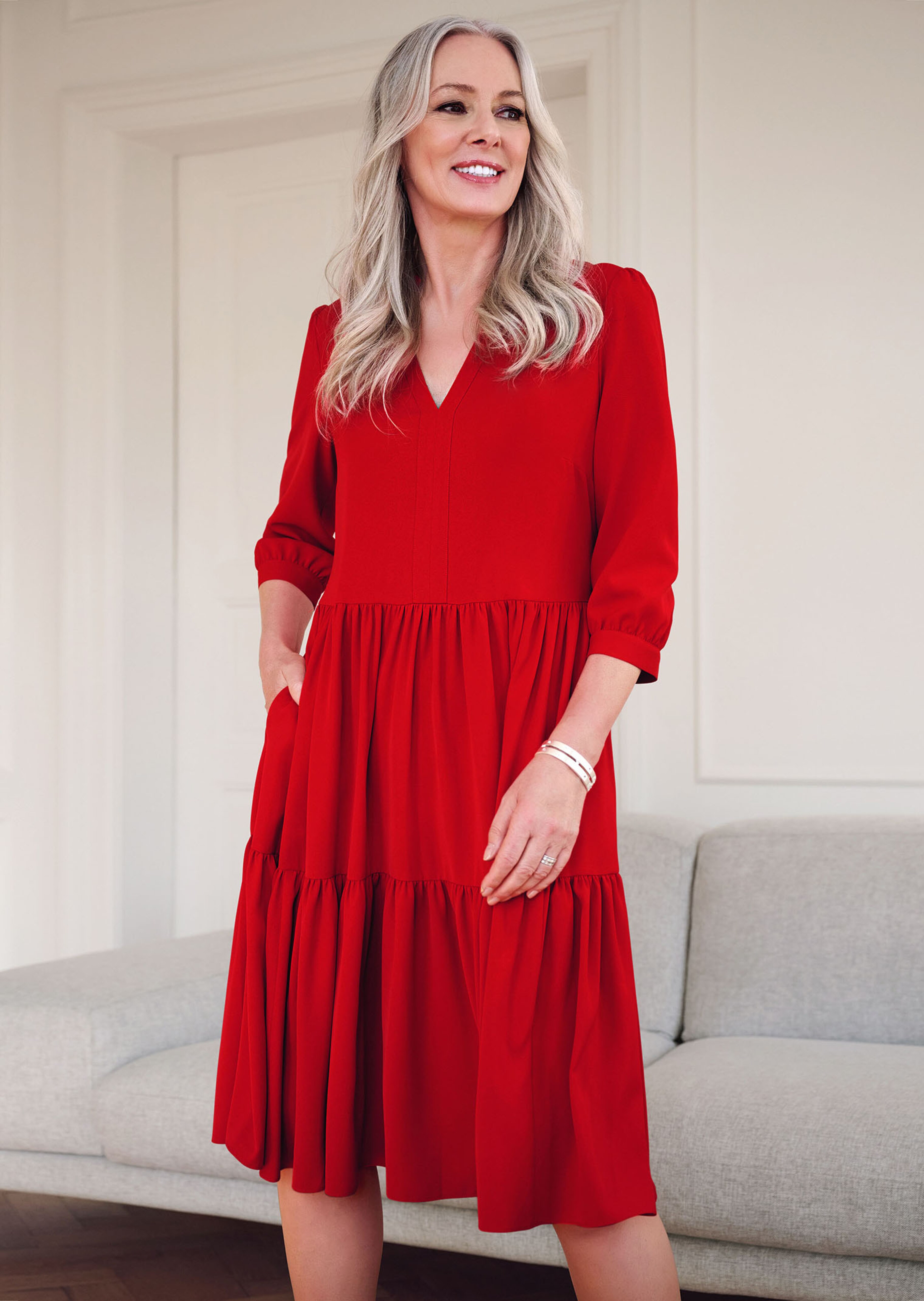 Kleid mit Volant-Rock