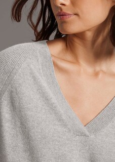 Kaschmirpullover mit V-Ausschnitt thumbnail 5