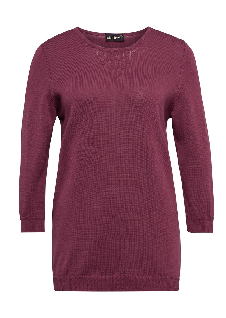 Sommerlicher Strickpullover mit Ajourmuster