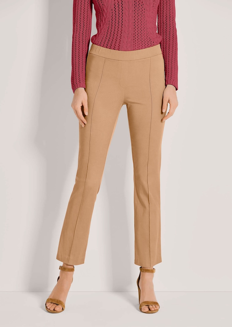 Jeggings mit Bügelfalten