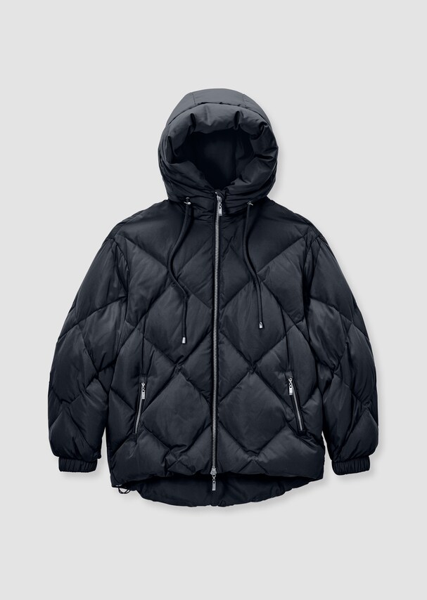 Short oversize quilted jacket with a hood 5