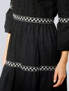 Kleid allover mit filigraner Lochstickerei thumbnail 1