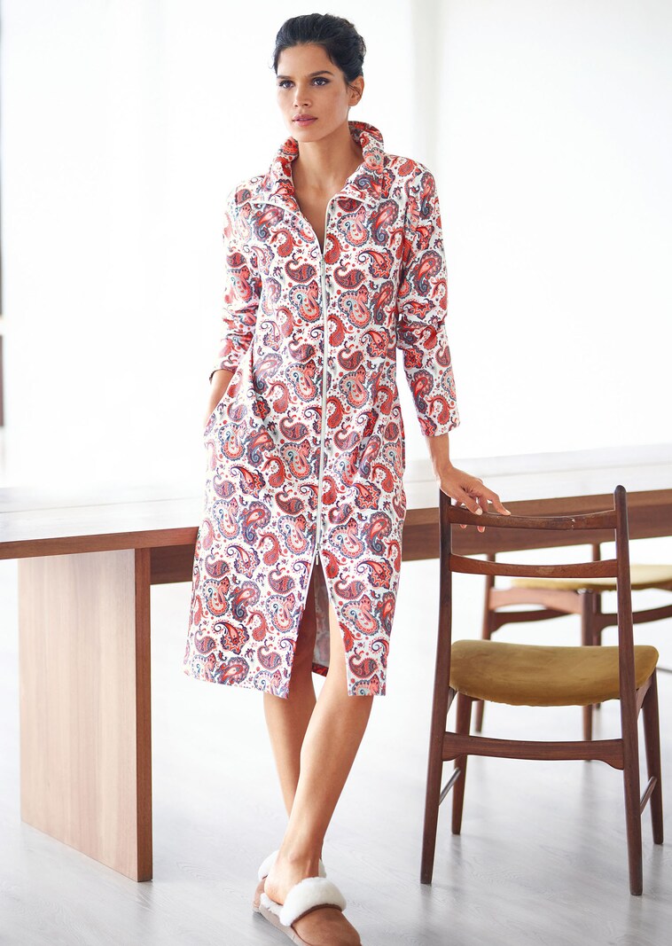Dressing gown with paisley print