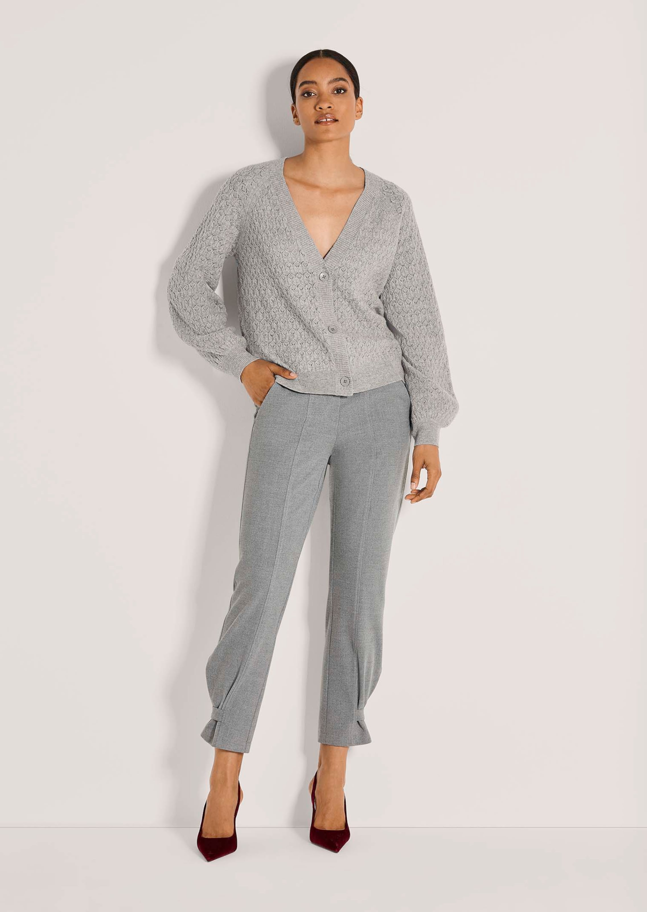 Cardigan in silver grey / natural white / melange | MADELEINE Fashion