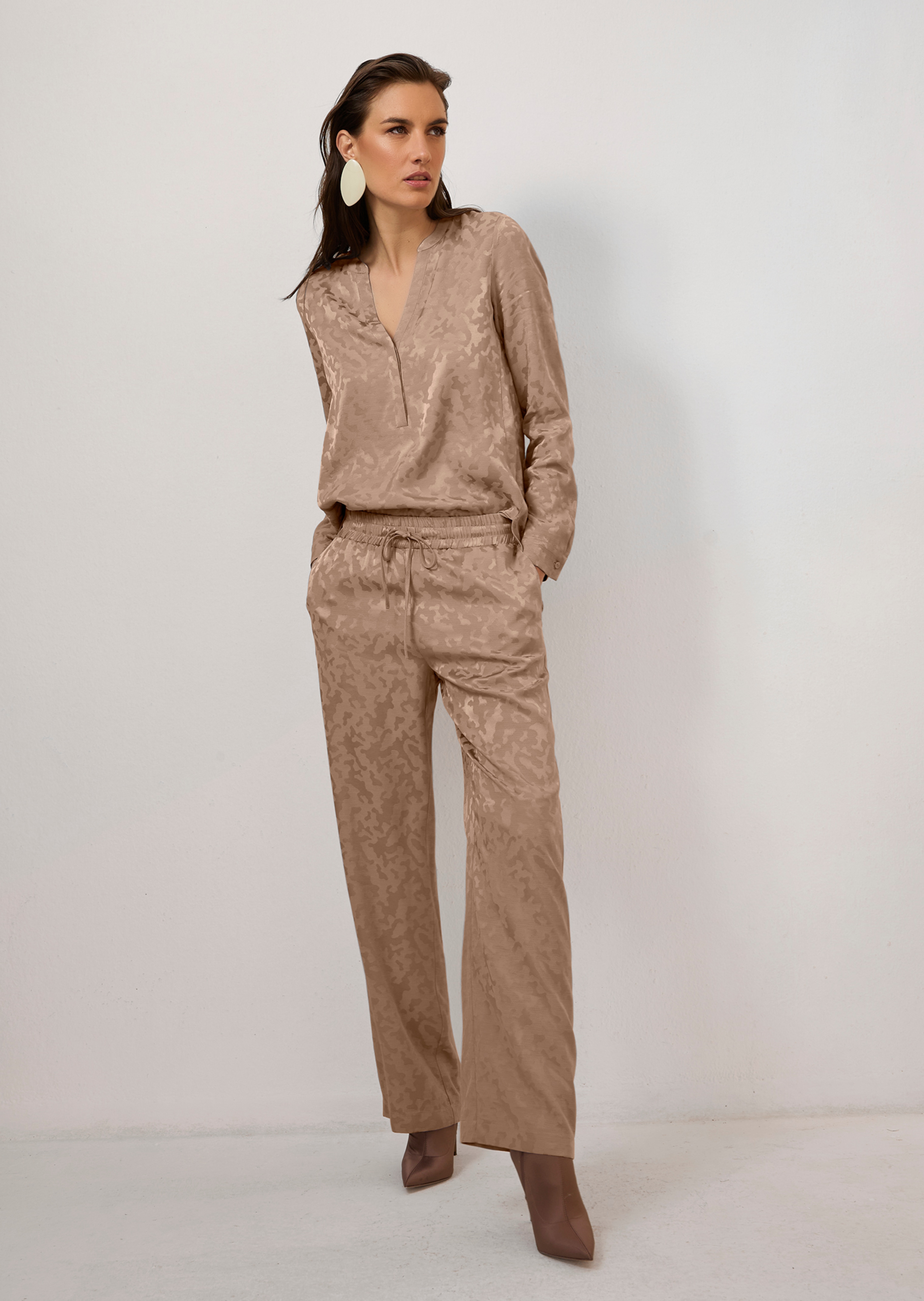 Blouse. Pure viscose