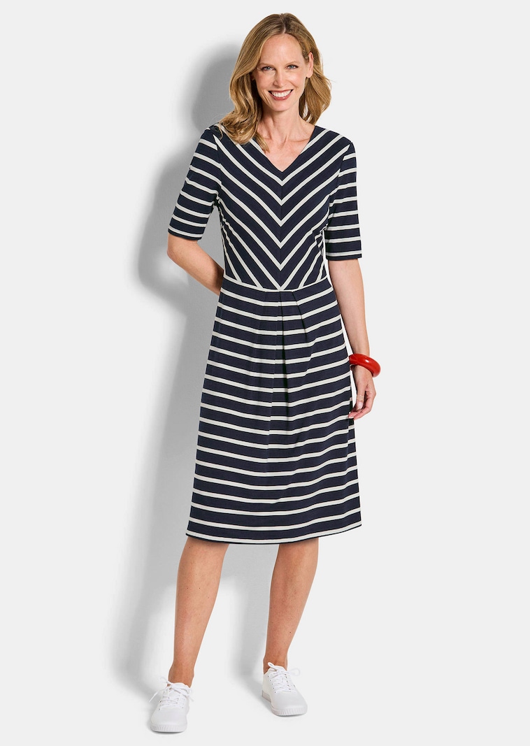 Jersey-Kleid im Marine-Look