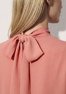 Chiffon blouse met een opstaande kraag en een strikceintuurtje thumbnail 3
