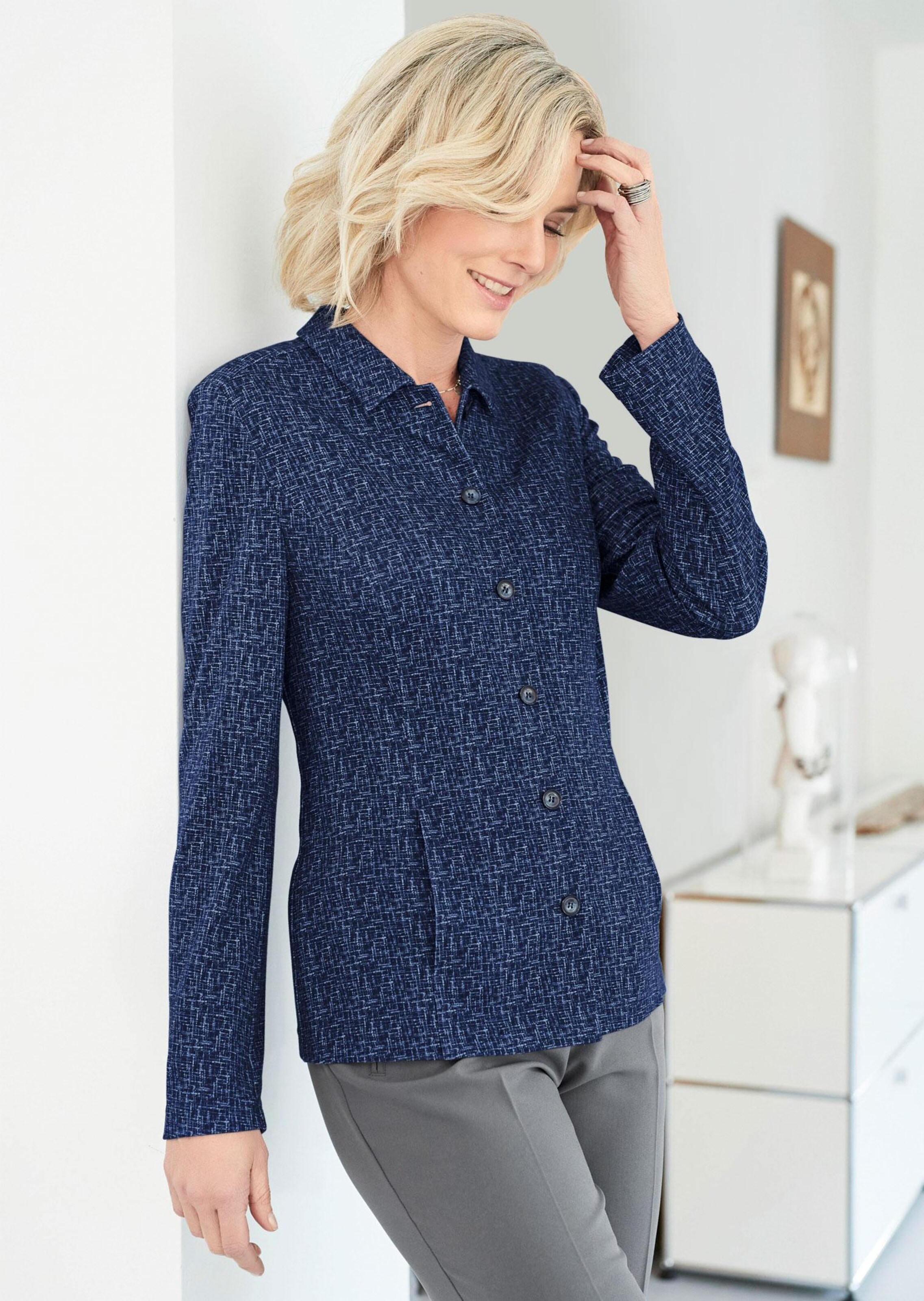 Veste chemisier à imprimé multicolore - bleu foncé / à motifs - Gr. 50 de Goldner Fashion