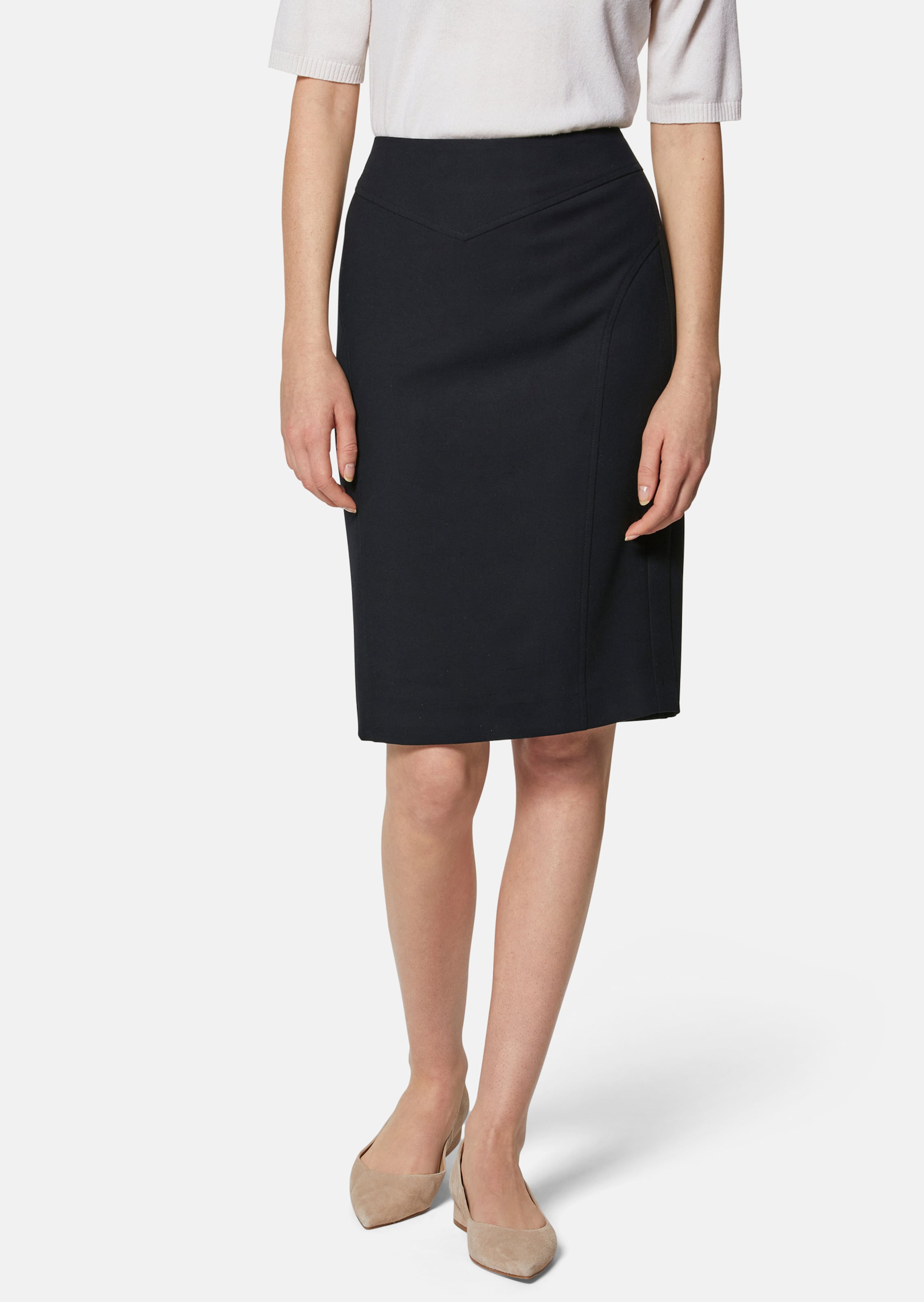 Fitted pencil skirt fully lined in black MADELEINE Fashion