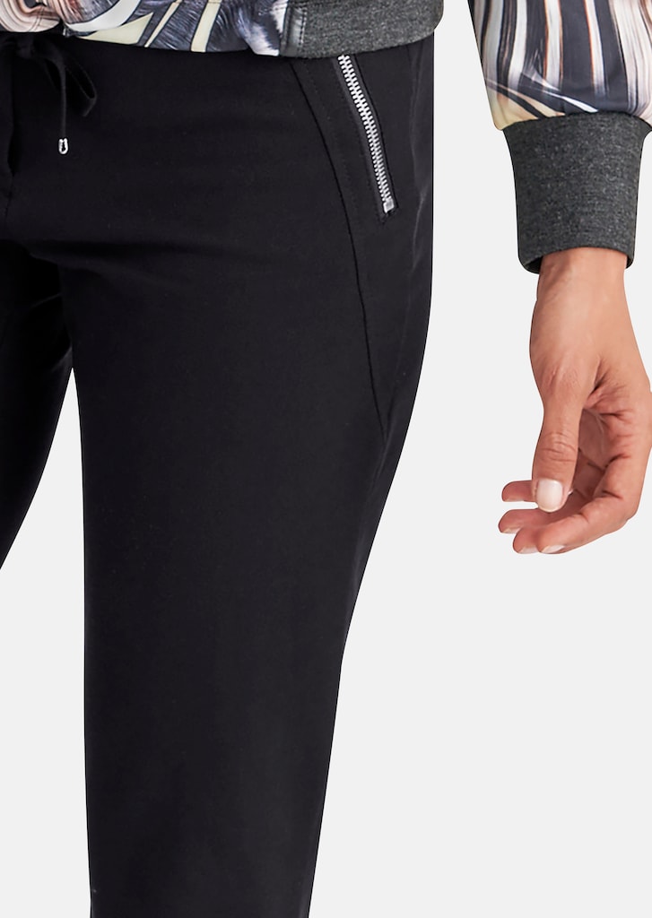 Slim-fit comfort trousers in lightweight textured fabric 4