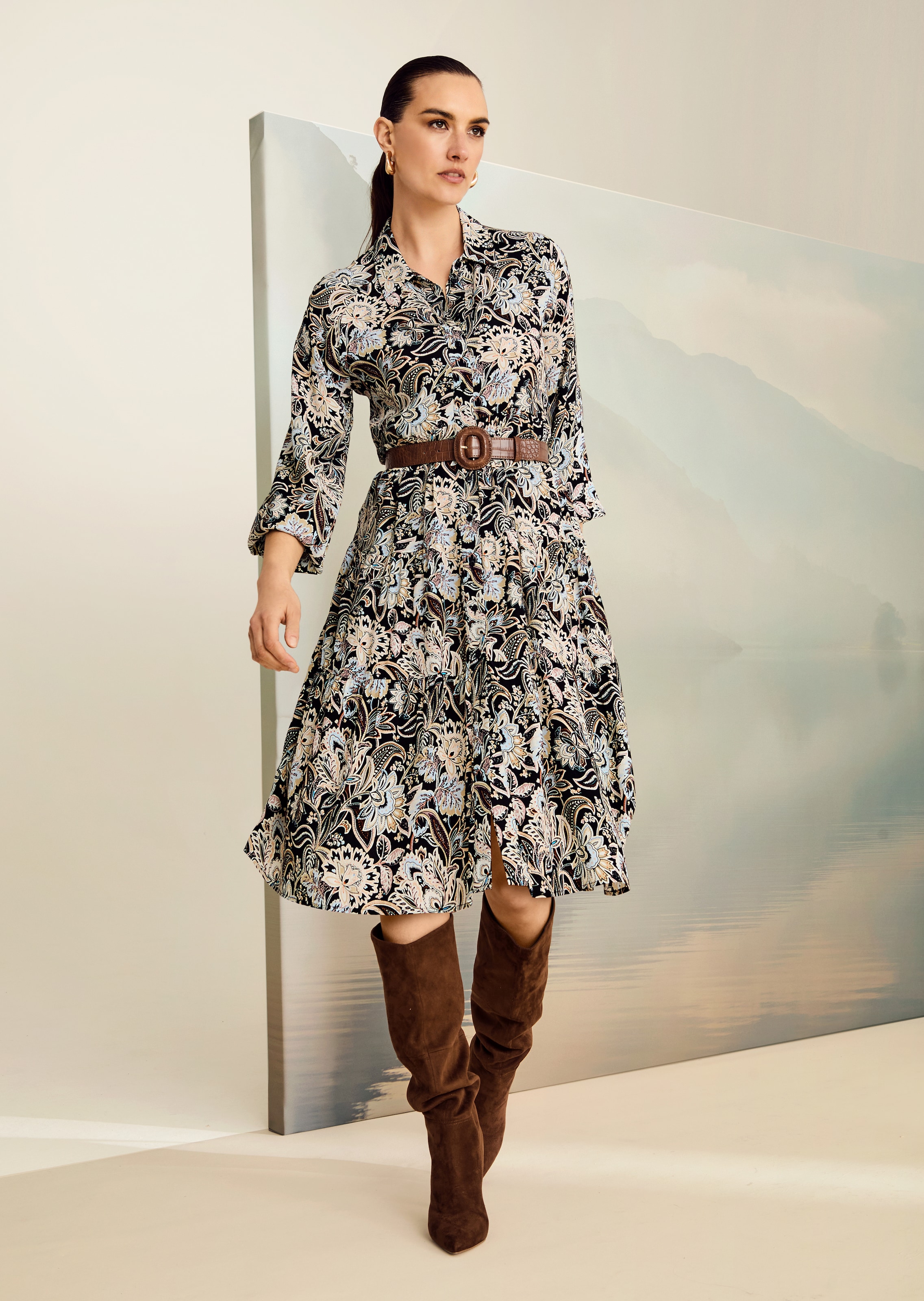 Hemdblusenkleid mit schwungvollem Rock