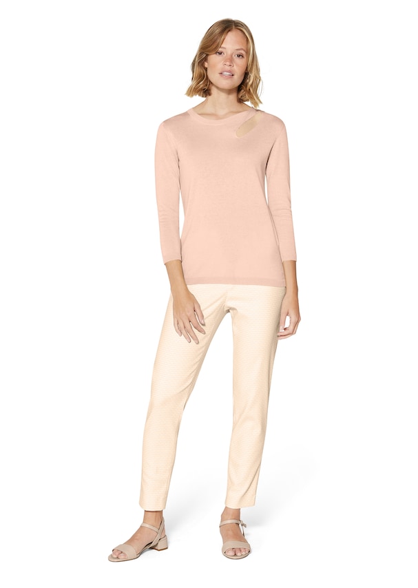 Fine knit jumper with 3/4-length sleeves and cut-out 1