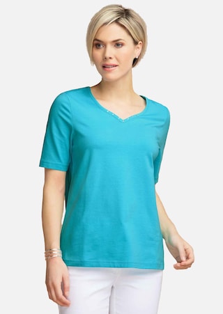 turquoise T-shirt