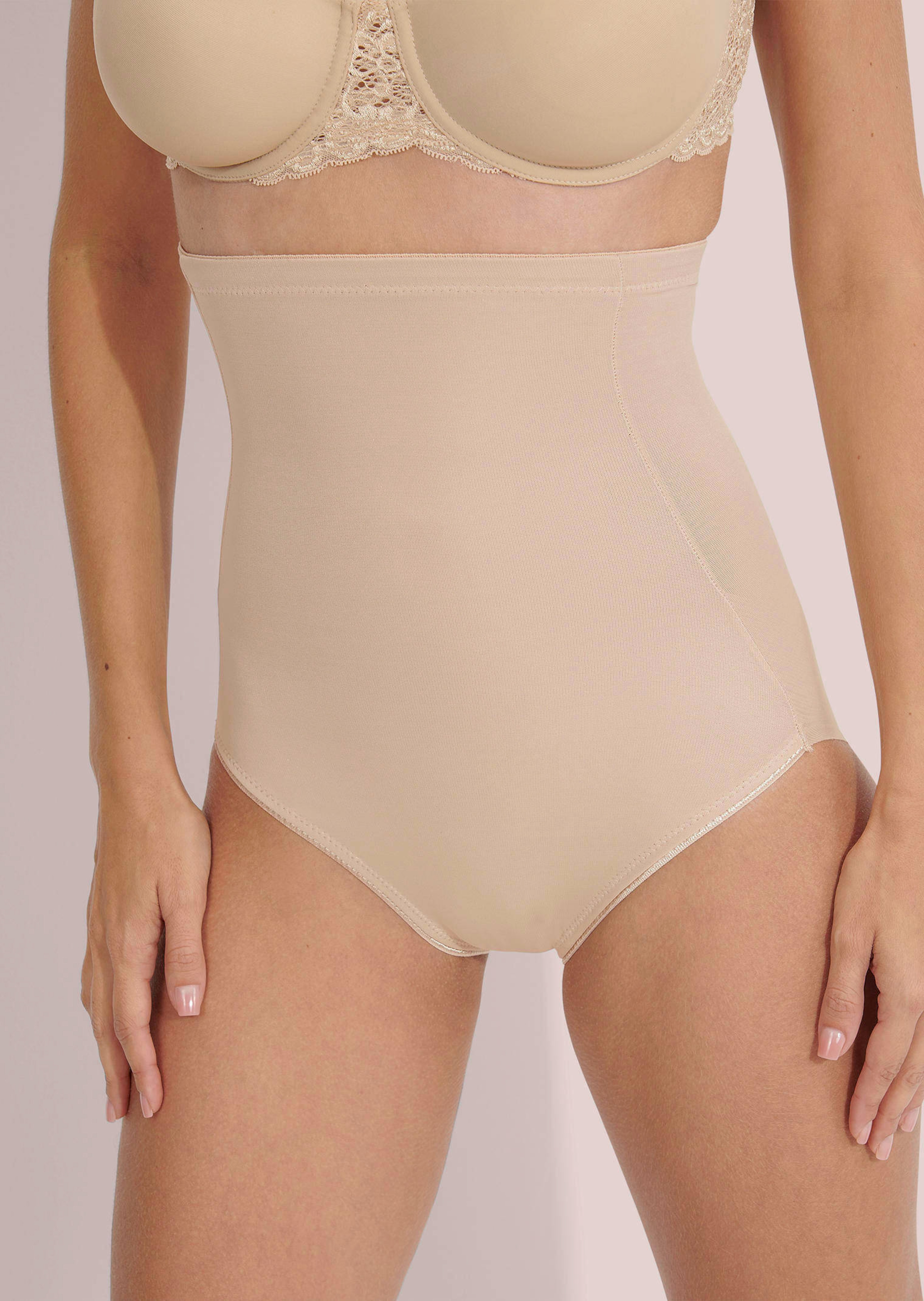 Taillenhohe, formende Miederhose